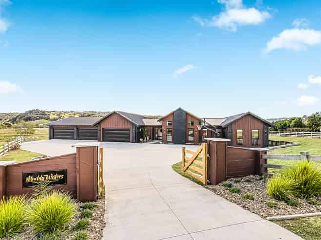 38 Awatiro Drive, Kaukapakapa