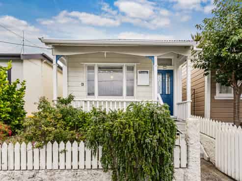 15 Picton Avenue, Newtown