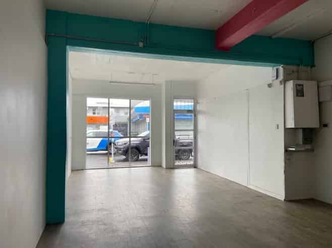 Central Frankton Showroom/Workshop