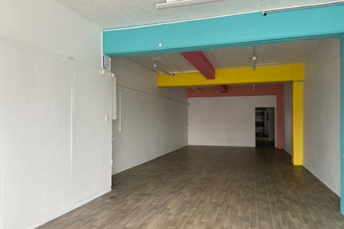 Central Frankton Showroom/Workshop - View 4