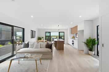 3A Sharyn Place, Brookfield