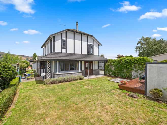 160a Muller Road, Redwoodtown