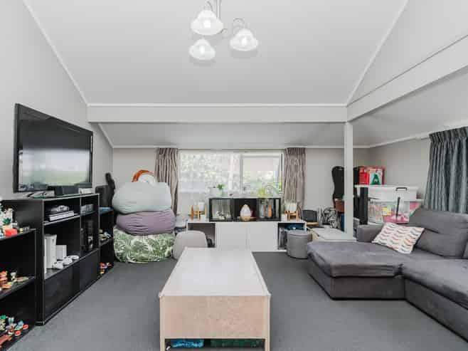 17 Kentucky Crescent, Nawton