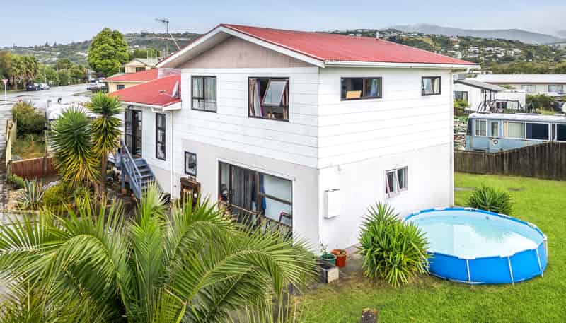 2/117 Parkers Road, Tahunanui