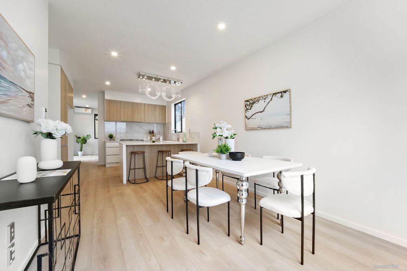 CCC and Title are ready for you to move in – pohled 6