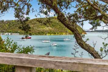 419D Manawaora Rd, Russell