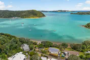 419D Manawaora Rd, Russell