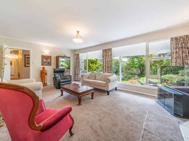 39 Blue Mountains Road, Silverstream