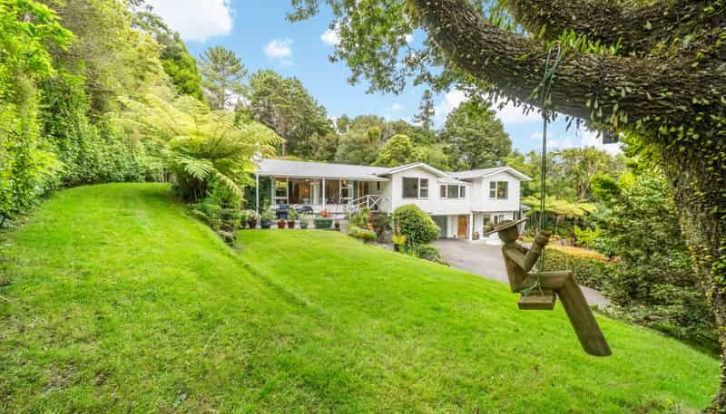 39 Blue Mountains Road, Silverstream