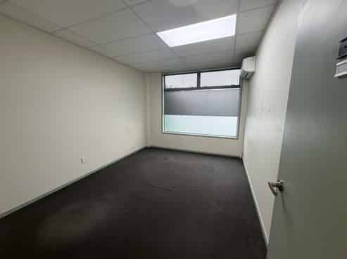 Prime High Street location for your business