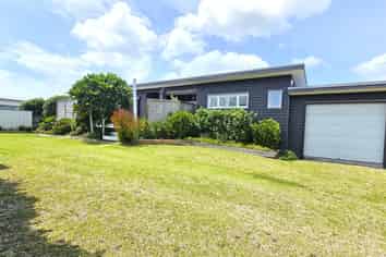  162 Kowhai Avenue, Matarangi