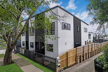 44 Avenue Road, Otahuhu