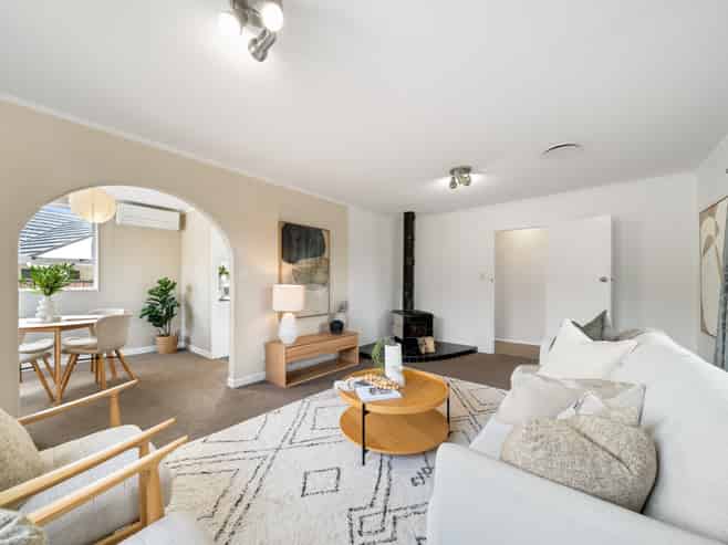 11 Akron Grove, Totara Park