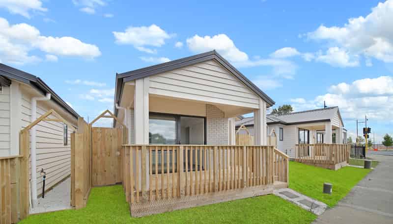 5 Tributary Parade, Karaka