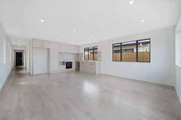 5 Tributary Parade, Karaka