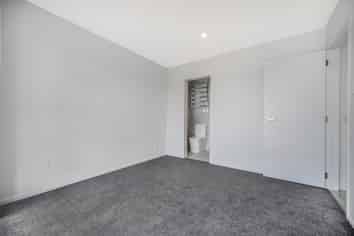 5 Tributary Parade, Karaka