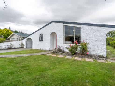 110 Cunningham Crescent, Grasmere