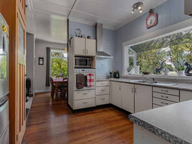 61 Hilton Road, Carterton