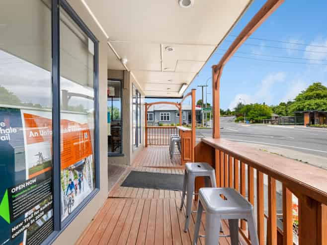 Licenced café and bar - freehold going concern