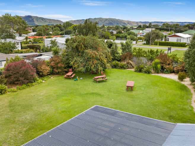 Licenced café and bar - freehold going concern