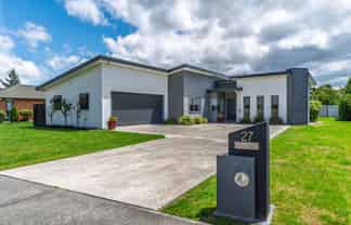 27 Armstrong Avenue, Carterton