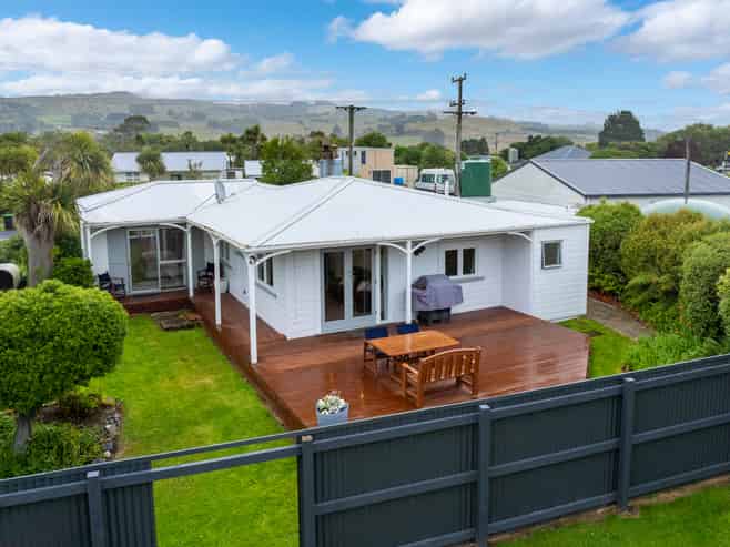 9 Seaforth Street, Karitane