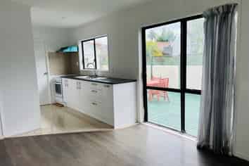 5 Penruddocke Road, Half Moon Bay