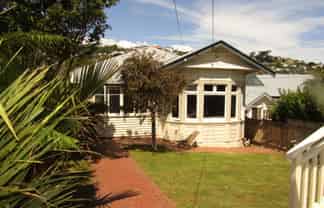 49 Eden Street, Island Bay