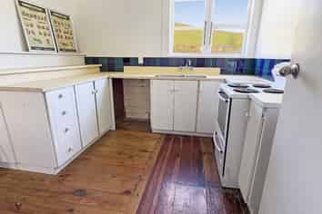 Hawkes Bay - Address withheld