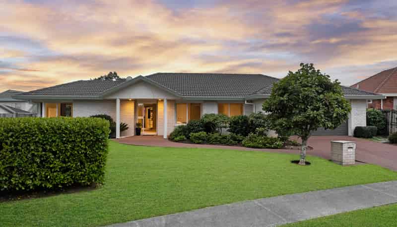 12 Orohena Close, Northpark