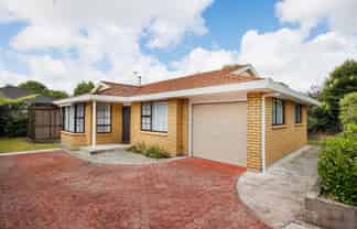 98 Monrad Street, Highbury