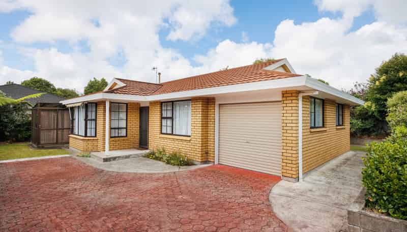 98 Monrad Street, Highbury