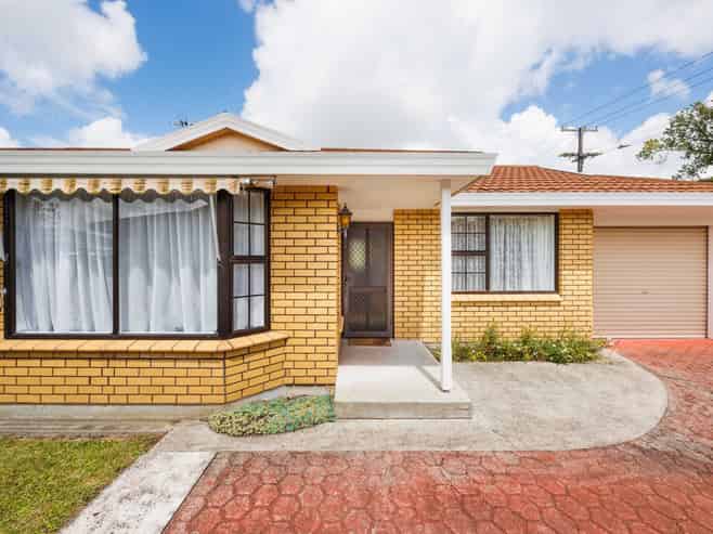 98 Monrad Street, Highbury