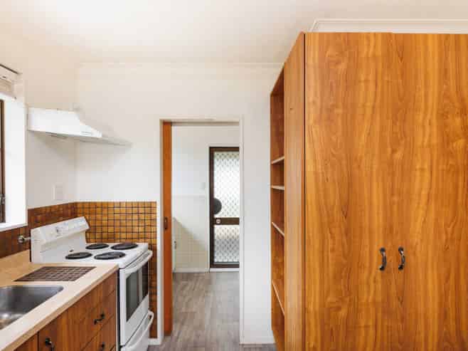 98 Monrad Street, Highbury