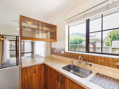 98 Monrad Street, Highbury