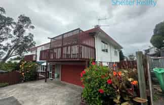 15A Te Atatu Road, Te Atatu South