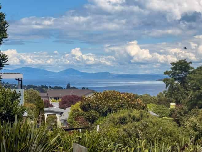 37A Magnolia Rise, Waipahihi