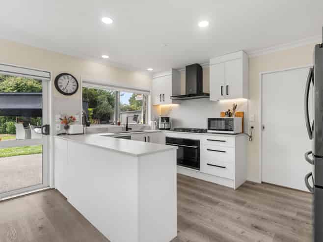37 Lotus Ave, Mount Maunganui