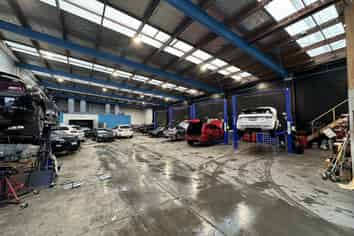 High Stud and Clear Span Warehouse