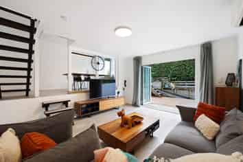 Flat 3/52 Fruitvale Road, New Lynn