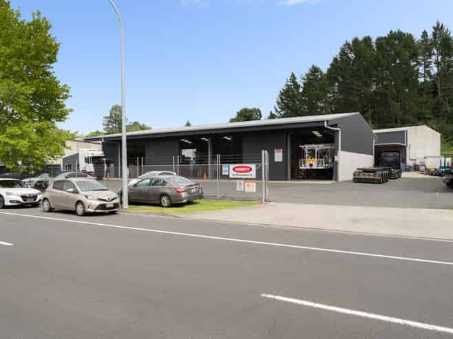 A-Grade Industrial Building & Yards