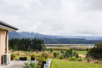 8 Pukaki Avenue, NGAHERE