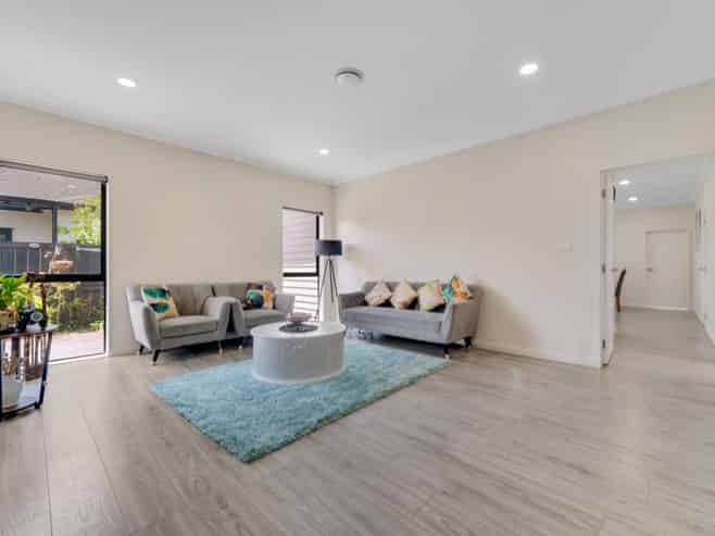 6 Kakabeak Way, Takanini