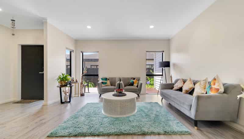 6 Kakabeak Way, Takanini