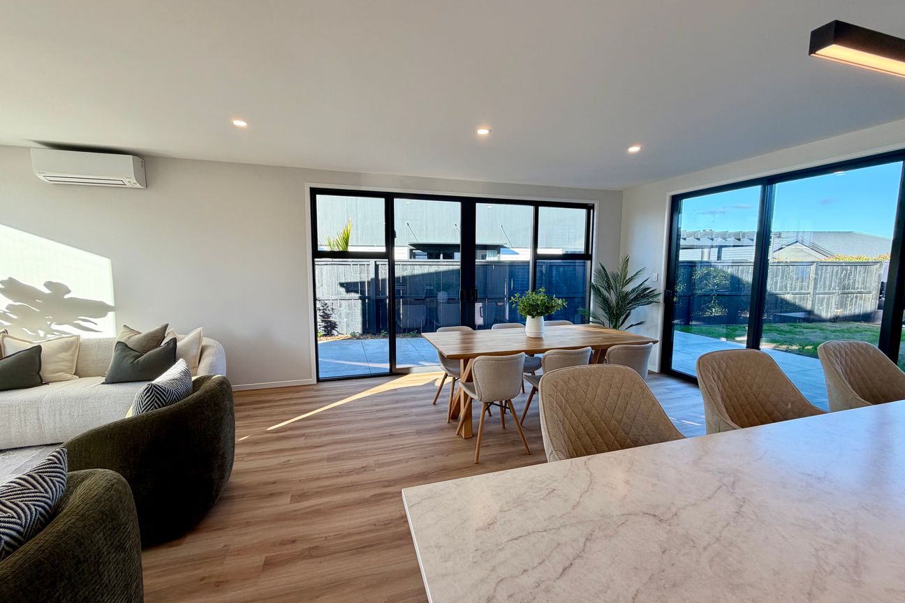 Completed & Ready – Beautiful New Family Home – pohled 6