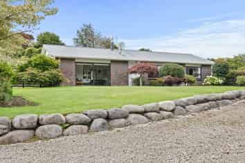 4 Davis Road, Inglewood