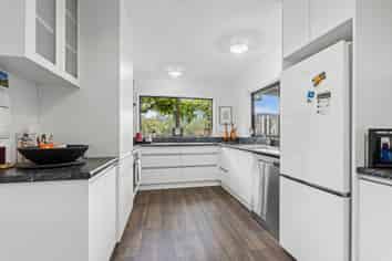 4 Davis Road, Inglewood