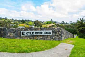 10C Albertine Place, Greenhithe