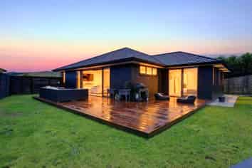 4 Porokaiwhiri Avenue, Helensville