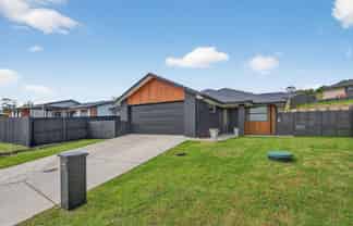 4 Porokaiwhiri Avenue, Helensville